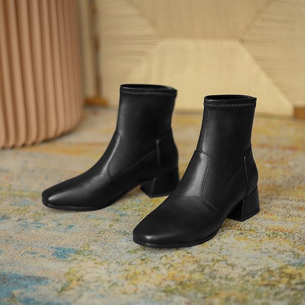 2020 new fashion leather women's shoes slope heel women's shoes thick soled spring and autumn, Black
2020 new fashion leather women's shoes slope heel women's shoes thick soled spring and autumn, Black