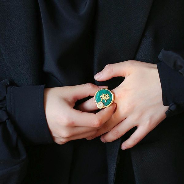wedding rings make a fortune series copper gold plating malachite round card ring female guochao index finger wide version, Slivery;golden
wedding rings make a fortune series copper gold plating malachite round card ring female guochao index finger wide version, Slivery;golden