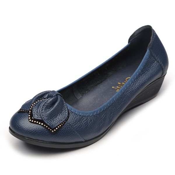 maggie's walker women's genuine leather wedge spring pointed-toe shallow-mouth candy-colored casual shoes plus size 35~43, Black
maggie's walker women's genuine leather wedge spring pointed-toe shallow-mouth candy-colored casual shoes plus size 35~43, Black