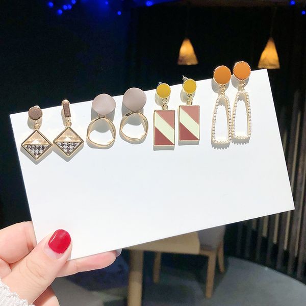 hair accessories 2021 fashion women's earrings set in stock geometric crystal stud face slimming headpieces 4 pairs/set
hair accessories 2021 fashion women's earrings set in stock geometric crystal stud face slimming headpieces 4 pairs/set