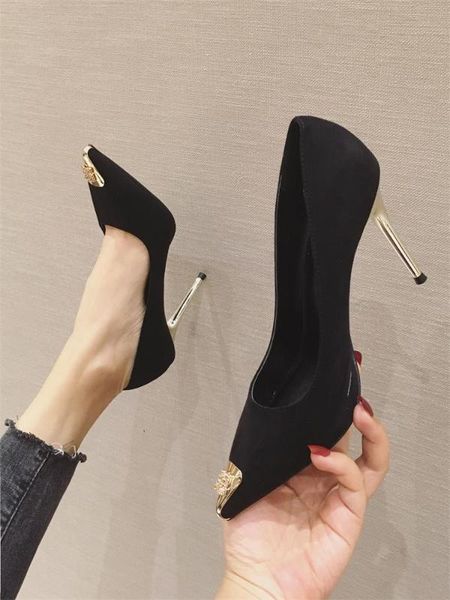 dress shoes spring 2021 metal head black korean high-heeled fine with wild professional women's pointed
dress shoes spring 2021 metal head black korean high-heeled fine with wild professional women's pointed