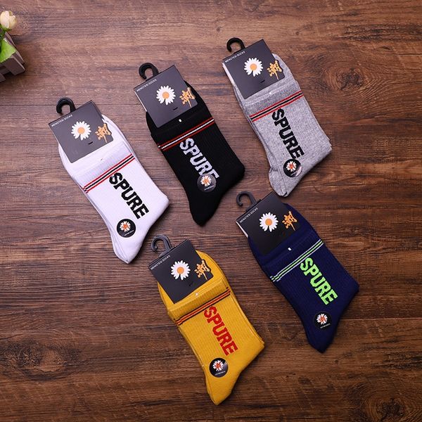 men's warm couple autumn and winter warm cotton mid-height tube couple socks cartoon fashion brand letter sports liaoyuan men's so, Black
men's warm couple autumn and winter warm cotton mid-height tube couple socks cartoon fashion brand letter sports liaoyuan men's so, Black