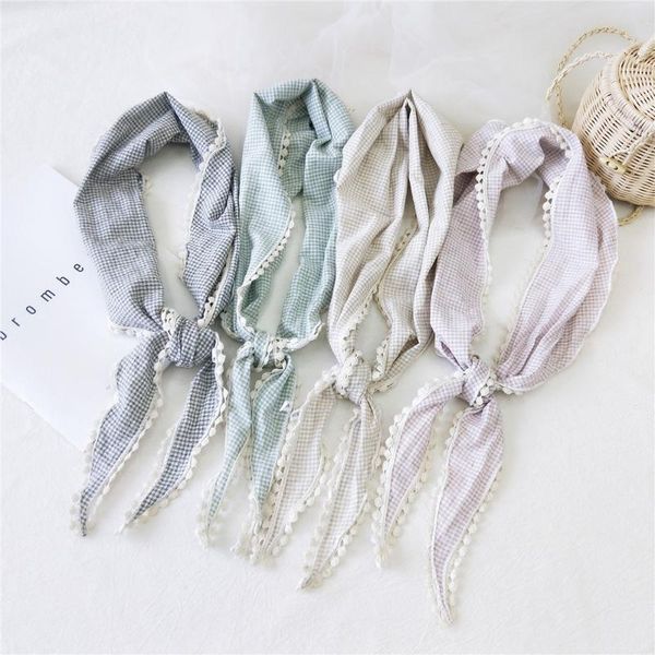 2020 new designer women's plaid silk hair head scarf headband with flower lace triangle neck scarves for women bandana femme, Blue;gray 
2020 new designer women's plaid silk hair head scarf headband with flower lace triangle neck scarves for women bandana femme, Blue;gray