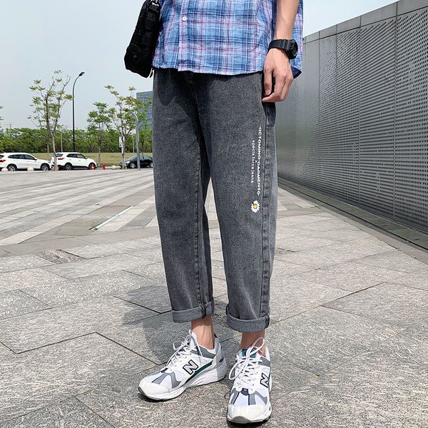 men's jeans straight-cut 2021 summer thin section brand trend versatile printed loose-fit casual wear capri pants, Blue
men's jeans straight-cut 2021 summer thin section brand trend versatile printed loose-fit casual wear capri pants, Blue