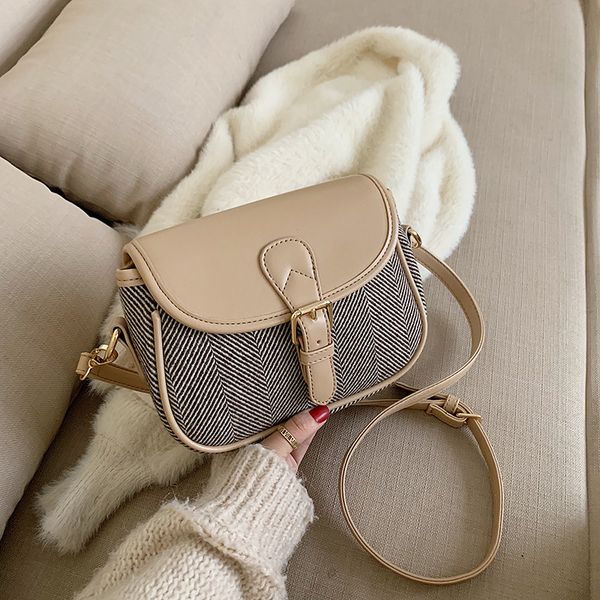 women's bag new fashion bag textured shoulder messenger
women's bag new fashion bag textured shoulder messenger
