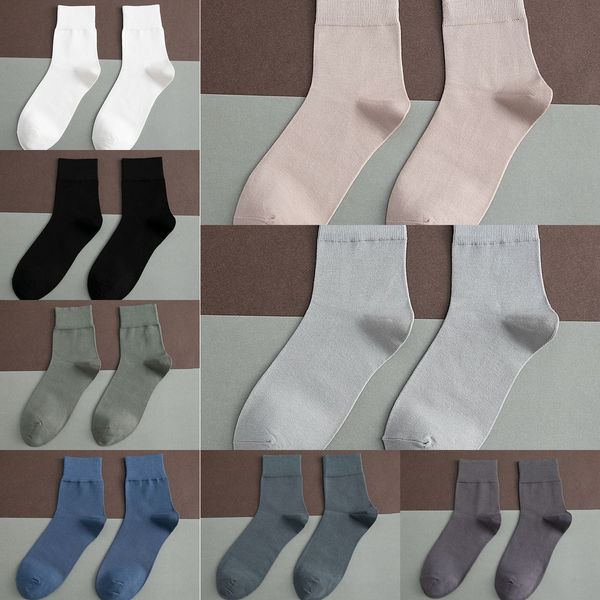 2020 autumn and winter new men's solid color basic style soles letters stamping modier socks cotton men's mid-length cotton socks, Black
2020 autumn and winter new men's solid color basic style soles letters stamping modier socks cotton men's mid-length cotton socks, Black