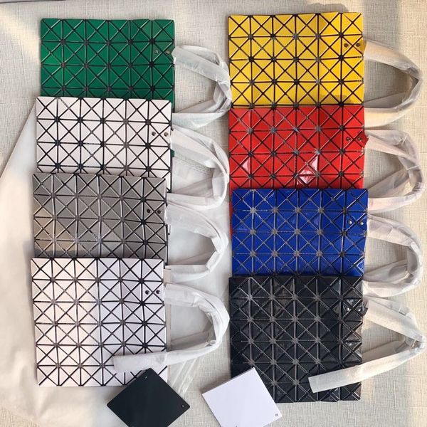 mini plaid women's bag geometric diamond lattice handbag fashion large capacity shopping bag stitching acrylic sequin decal
mini plaid women's bag geometric diamond lattice handbag fashion large capacity shopping bag stitching acrylic sequin decal