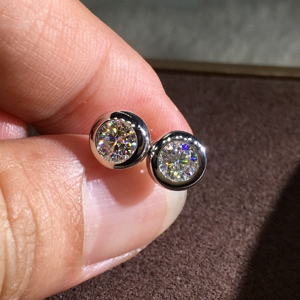 stud rongxing white cz stone round earrings for women vintage fashion gold/rose gold crystal zircon earring party jewelry, Golden;silver
stud rongxing white cz stone round earrings for women vintage fashion gold/rose gold crystal zircon earring party jewelry, Golden;silver