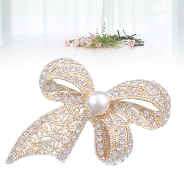 napkin rings 1 pc alloy with diamond bow-knot ring handmade exquisite buckle holder for el wedding party table decora
napkin rings 1 pc alloy with diamond bow-knot ring handmade exquisite buckle holder for el wedding party table decora