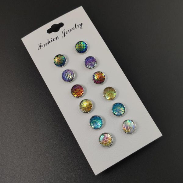 japanese and korean wild simple multicolor student earrings combination gradient fish scale couple earrings, Golden;silver
japanese and korean wild simple multicolor student earrings combination gradient fish scale couple earrings, Golden;silver