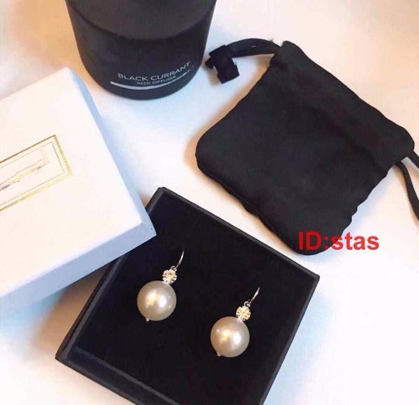luxury designer jewelry women earrings pearl silver earring female anti allergy valentine's day gift designer55, Golden;silver
luxury designer jewelry women earrings pearl silver earring female anti allergy valentine's day gift designer55, Golden;silver