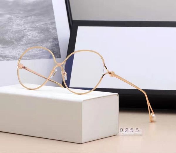 2020 fashion design gradient lenses big round frames with full set of packaging 0255
2020 fashion design gradient lenses big round frames with full set of packaging 0255