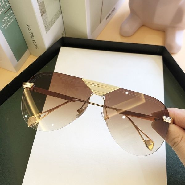 female uv400 glasses shades luxury pilot's oversized vintage women brand design men new fashion 2020 sunglasses men oculos sun swssm, White;black
female uv400 glasses shades luxury pilot's oversized vintage women brand design men new fashion 2020 sunglasses men oculos sun swssm, White;black