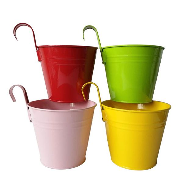 d14.5*h13cm white wedding buckets for fence metal hanging baskets hook planter pot hanger planter holder decorative
d14.5*h13cm white wedding buckets for fence metal hanging baskets hook planter pot hanger planter holder decorative