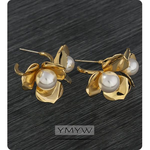 ymyw flowers metal stud earrings fashion imitation pearls jewelry gold geometric earrings for women boucle d'oreille gift 2020, Golden;silver
ymyw flowers metal stud earrings fashion imitation pearls jewelry gold geometric earrings for women boucle d'oreille gift 2020, Golden;silver