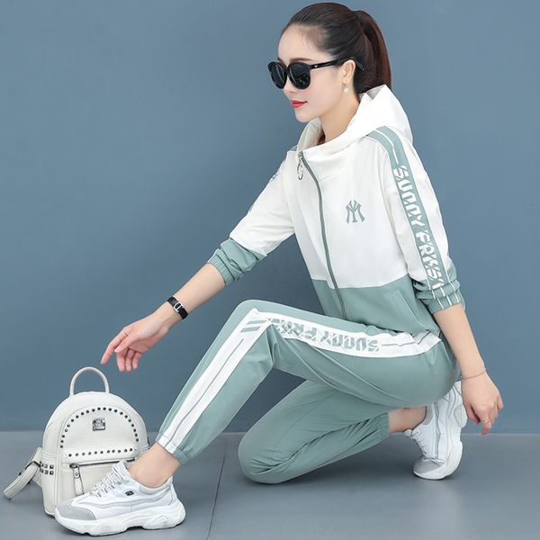 fashion casual suit for women 2020 autumn and winter new autumn wear sportswear two-piece hooded student running fashion casual uniform team, Gray
fashion casual suit for women 2020 autumn and winter new autumn wear sportswear two-piece hooded student running fashion casual uniform team, Gray