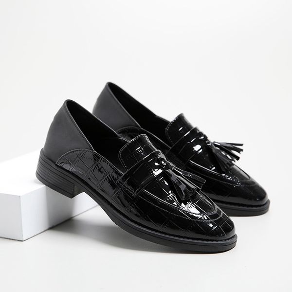 japanned leather brogue shoes women crocodile pattern fringe leather flats two ways wear slip on derby shoes woman tassel loafer, Black
japanned leather brogue shoes women crocodile pattern fringe leather flats two ways wear slip on derby shoes woman tassel loafer, Black