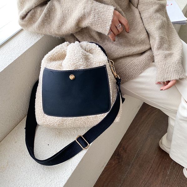 2020 new wave korean version of the wild messenger bag fur shoulder bag fashion bucket women
2020 new wave korean version of the wild messenger bag fur shoulder bag fashion bucket women
