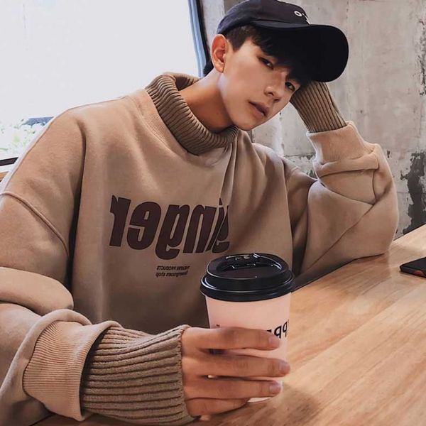 2020 harajuku port wind turtleneck dress male students joining together version of loose hair thickening winter, Black;brown
2020 harajuku port wind turtleneck dress male students joining together version of loose hair thickening winter, Black;brown