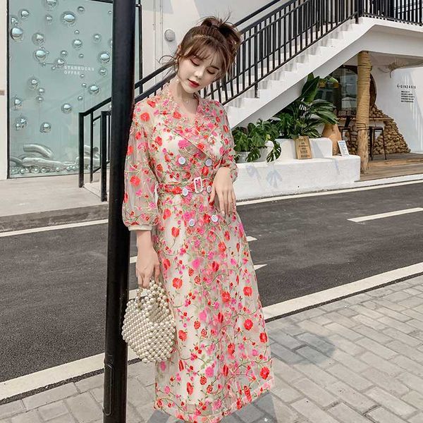 2020 new flower embroidery vintage gauze summer thin trench coat women with belt sunscreen lantern sleeve mesh long outerwear, Tan;black
2020 new flower embroidery vintage gauze summer thin trench coat women with belt sunscreen lantern sleeve mesh long outerwear, Tan;black