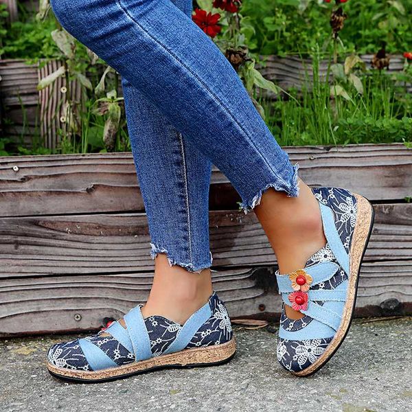 2020 new spring women shoes hook loop vintage floral genuine splicing colored patchwork casual female flat shoes spring, Black
2020 new spring women shoes hook loop vintage floral genuine splicing colored patchwork casual female flat shoes spring, Black