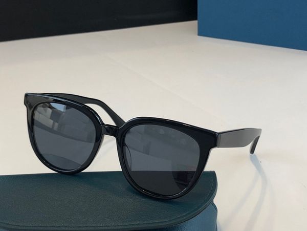 sunglasses popular sunglasses fashion men and women retro style uv protection square frame with protective cover, White;black
sunglasses popular sunglasses fashion men and women retro style uv protection square frame with protective cover, White;black