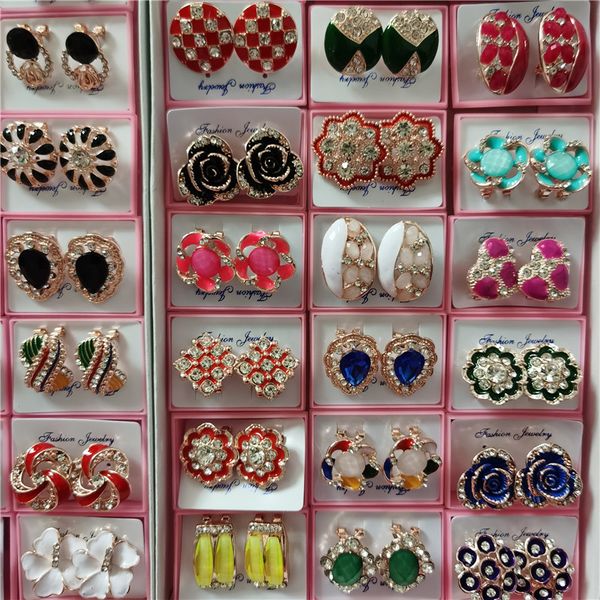 new bling elegant sweet crystal brinco earrings flower pearl stud earrings for women gift wholesale 20 pairs mixed style 200921, Golden;silver
new bling elegant sweet crystal brinco earrings flower pearl stud earrings for women gift wholesale 20 pairs mixed style 200921, Golden;silver