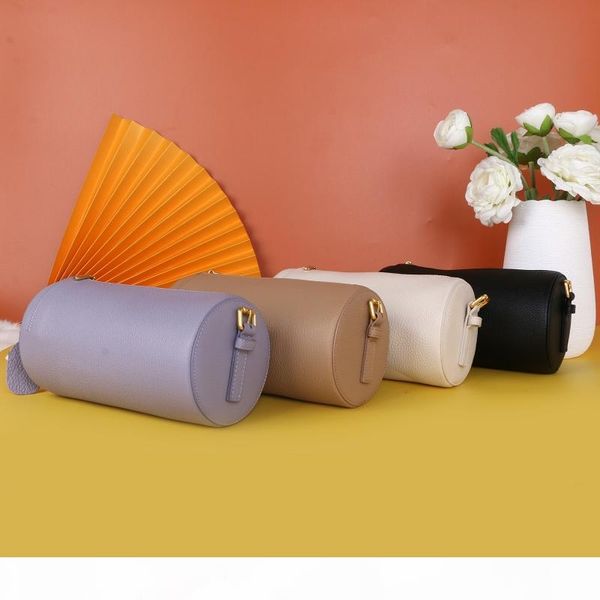 small size bag 2020 new female bag first layer of leather imports of spanish round adjustable shoulder messenger bag armpit
small size bag 2020 new female bag first layer of leather imports of spanish round adjustable shoulder messenger bag armpit