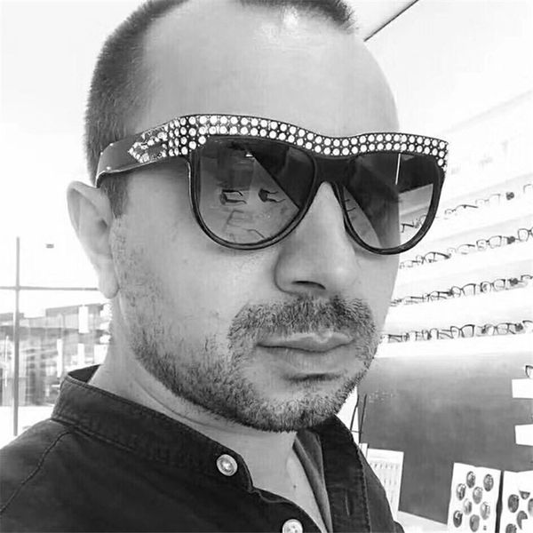 sunglasses luxury diamond feitong brand square eye pink vintage pearl sun glasses for female uv400, White;black
sunglasses luxury diamond feitong brand square eye pink vintage pearl sun glasses for female uv400, White;black