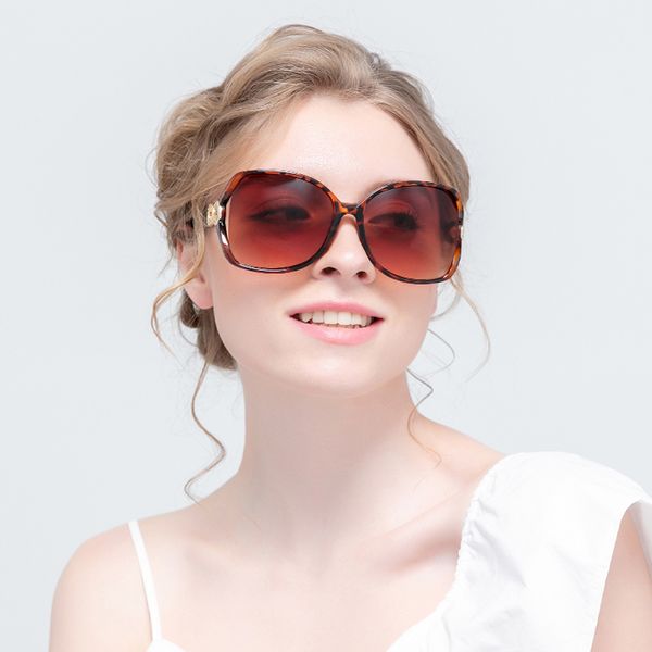 oversized black sunglasses fashion women large size big retro mirror sun glasses for women lady female brand designer, White;black
oversized black sunglasses fashion women large size big retro mirror sun glasses for women lady female brand designer, White;black