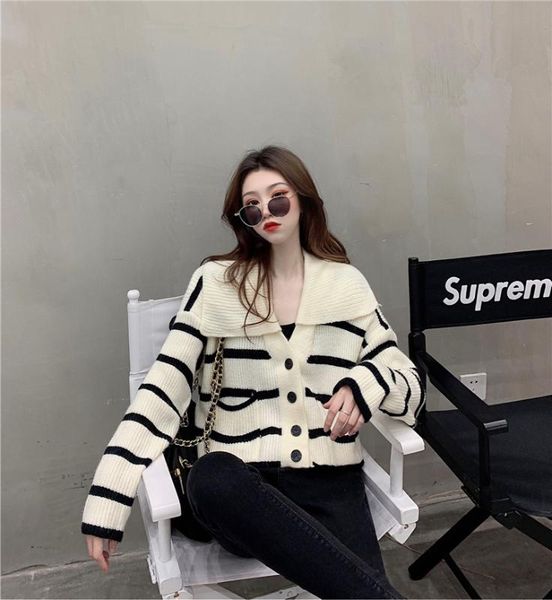 new product striped control girl blouse, female lapel, hit color, fashion design, loose sweater, thin, wild knitted cardigan, White
new product striped control girl blouse, female lapel, hit color, fashion design, loose sweater, thin, wild knitted cardigan, White