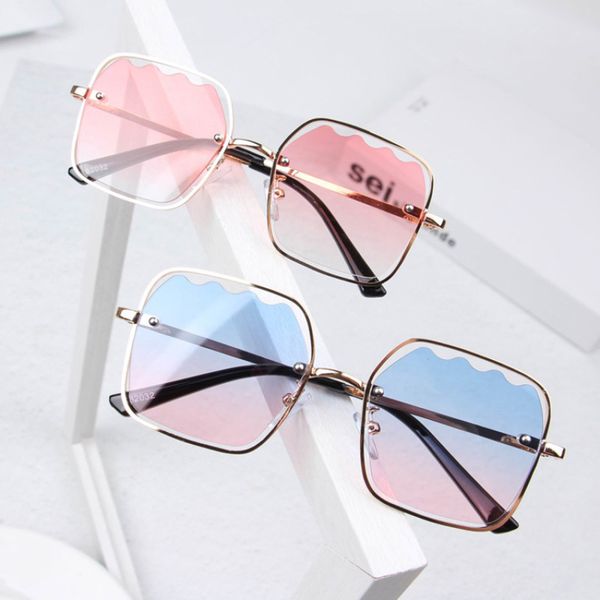 kids sunglasses baby boys&girls uv400 sun glasses golden metal square frame summer outdoor eyewear n148, White;black
kids sunglasses baby boys&girls uv400 sun glasses golden metal square frame summer outdoor eyewear n148, White;black
