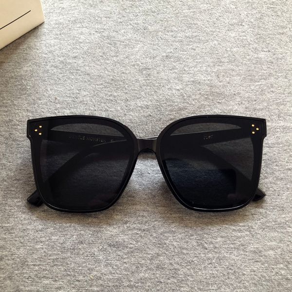 sunglasses 2021 brand korea gentle design gm fashion women large frame lady vintage sun glasses her, White;black
sunglasses 2021 brand korea gentle design gm fashion women large frame lady vintage sun glasses her, White;black