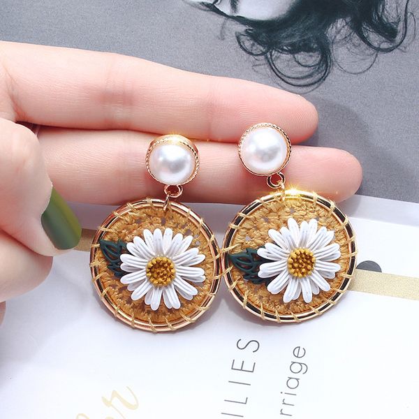 shiny side new design fashion jewelry korea small fresh winding flower earrings for woman sweet geometric round woven earring, Silver
shiny side new design fashion jewelry korea small fresh winding flower earrings for woman sweet geometric round woven earring, Silver