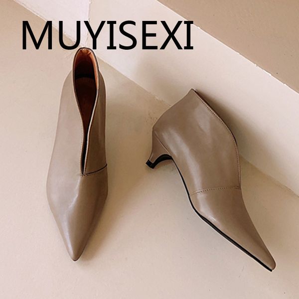 autumn ankle boots fashion europe design genuine leather 4cm thin med heels pointed toe slip on work office women dmj49 muyisexi, Black
autumn ankle boots fashion europe design genuine leather 4cm thin med heels pointed toe slip on work office women dmj49 muyisexi, Black