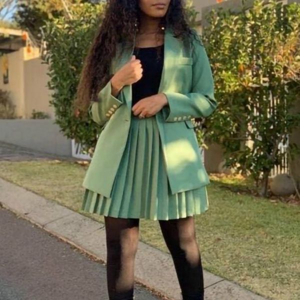 two piece dress women 2 pieces suit skirt solid color turndown collar long sleeve and mini pleated skirts suits 2021 female office ladies, White
two piece dress women 2 pieces suit skirt solid color turndown collar long sleeve and mini pleated skirts suits 2021 female office ladies, White