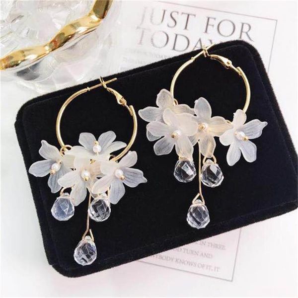 hoop & huggie creative temperament super fairy flower round crystal pendant earrings long prom party gift, Golden;silver
hoop & huggie creative temperament super fairy flower round crystal pendant earrings long prom party gift, Golden;silver