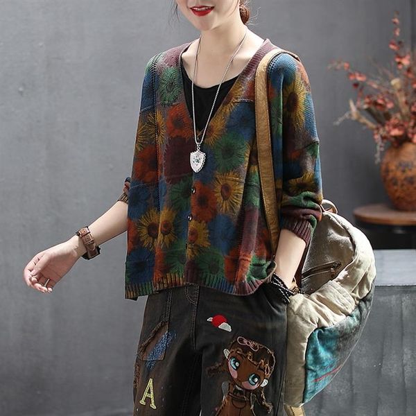 2020 female new spring and autumn retro printed v-neck outerwear casual plus size long sleeve slim loose knitted cardigan, Black;brown
2020 female new spring and autumn retro printed v-neck outerwear casual plus size long sleeve slim loose knitted cardigan, Black;brown