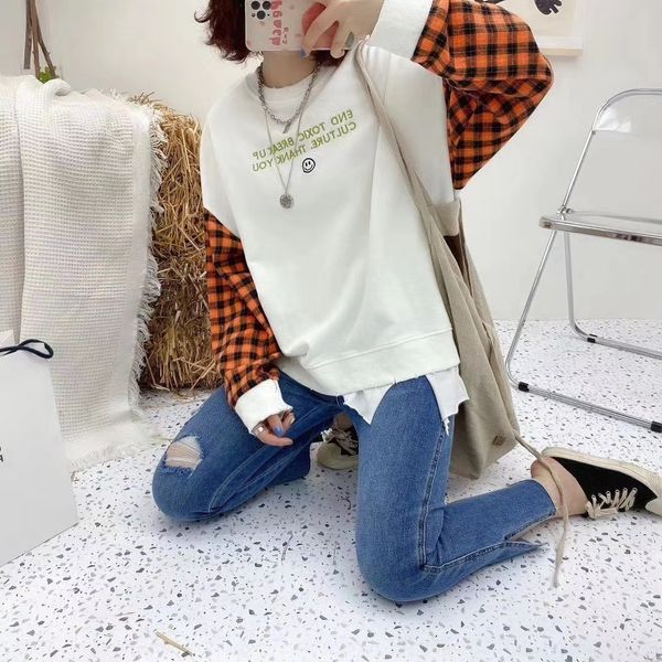 spring and autumn korean sweater sweaterwomen's casual versatile smiley face letter embroidered plaid splicing sleeve loose large size, Black 
spring and autumn korean sweater sweaterwomen's casual versatile smiley face letter embroidered plaid splicing sleeve loose large size, Black