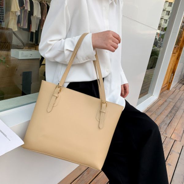 new women bag solid women's pu leather messenger handbags luxury lady hand bags purse pocket women composite bag big tote sac bols shou
new women bag solid women's pu leather messenger handbags luxury lady hand bags purse pocket women composite bag big tote sac bols shou