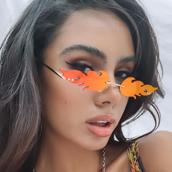 2020 new fashion fire flame sunglasses women men vintage sun glasses eyewear luxury trendy streetwear brand designer, White;black
2020 new fashion fire flame sunglasses women men vintage sun glasses eyewear luxury trendy streetwear brand designer, White;black