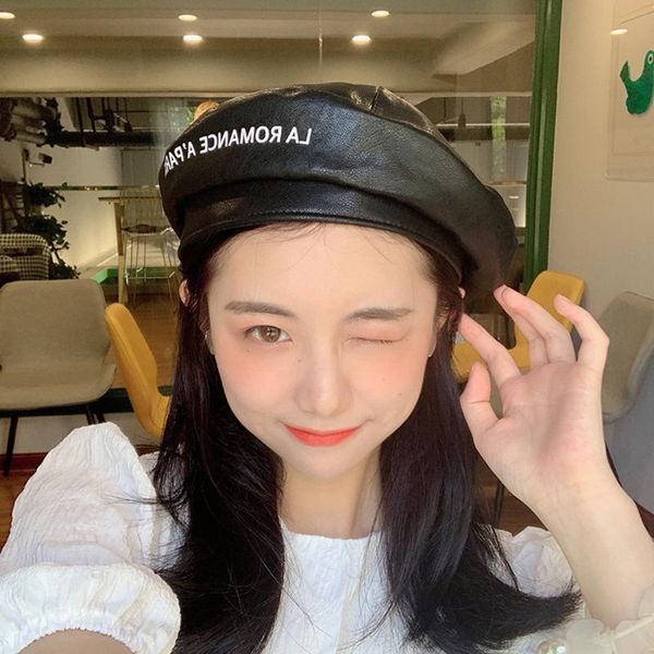 bere female autumn and winter new japanese alphabet octagonal hat literary painter hat fashion, Blue;gray 
bere female autumn and winter new japanese alphabet octagonal hat literary painter hat fashion, Blue;gray