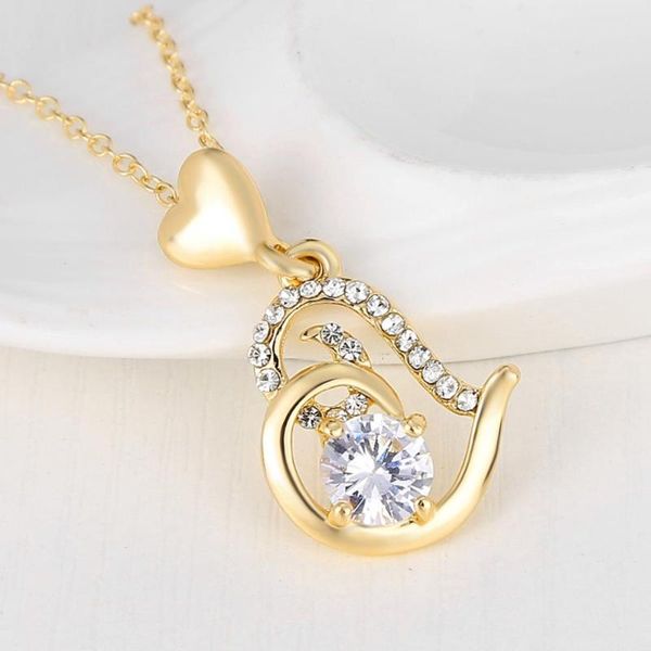 высококачественный love heart pendant изысканный инкрустированные циркон lovle подвеска ncklace мода темперамент подходит для многих случаев, Silver
высококачественный love heart pendant изысканный инкрустированные циркон lovle подвеска ncklace мода темперамент подходит для многих случаев, Silver
