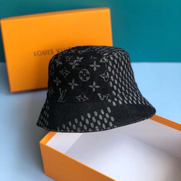 2020new splicing fisherman hat cap designer fashion scarf bucket hat hat trend baseball cap women designer scarf silk designer head
2020new splicing fisherman hat cap designer fashion scarf bucket hat hat trend baseball cap women designer scarf silk designer head