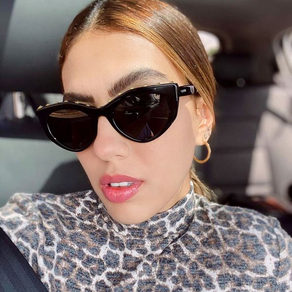 qpeclou 2020 new fashion unique cat eye sunglasses women brand designer vintage rivet sun glasses female plastic shades oculos, White;black
qpeclou 2020 new fashion unique cat eye sunglasses women brand designer vintage rivet sun glasses female plastic shades oculos, White;black