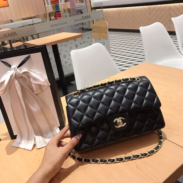 new fashion genuine cow leather women small bags handbags ladies shoulder bag femal real leather crossbody bag shell satchel bag 666 channel, Blue;white
new fashion genuine cow leather women small bags handbags ladies shoulder bag femal real leather crossbody bag shell satchel bag 666 channel, Blue;white
