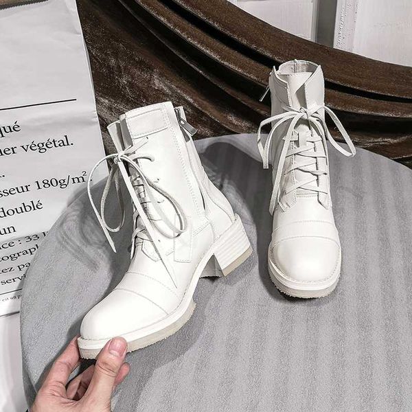 zapatos de mujer boots women round toe botas mujer lace up shoes woman square heels female shoes winter fashion boots Â, Black
zapatos de mujer boots women round toe botas mujer lace up shoes woman square heels female shoes winter fashion boots Â, Black