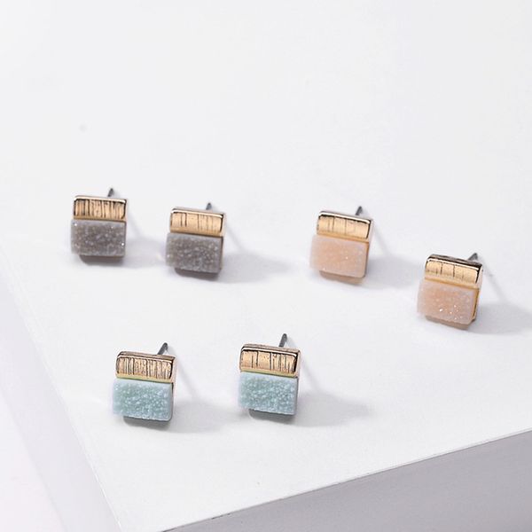 изящные искусственные druzy каменные шипы для женщин мини поддельный drusy площади стад серьги в позолоченные тона модный новый бутик ювелир, Silver
изящные искусственные druzy каменные шипы для женщин мини поддельный drusy площади стад серьги в позолоченные тона модный новый бутик ювелир, Silver