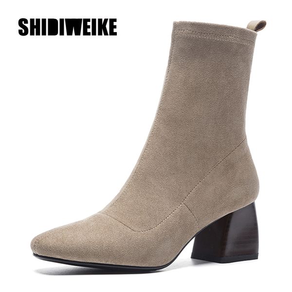 2020 women boots british style flock velvet stretch boots casual fashion internal leather european and american all match v447, Black
2020 women boots british style flock velvet stretch boots casual fashion internal leather european and american all match v447, Black