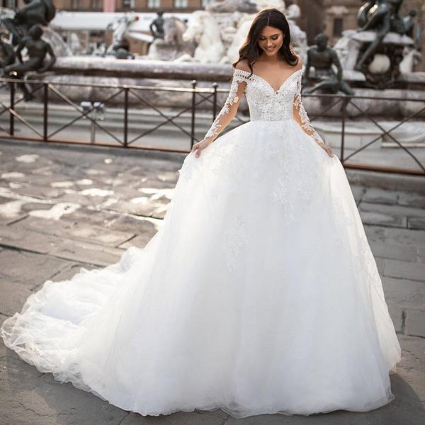 2020 lace wedding dress a line illusion neck long sleeves chapel train sheer backtulle wedding gowns bride dress summer boho designer, White
2020 lace wedding dress a line illusion neck long sleeves chapel train sheer backtulle wedding gowns bride dress summer boho designer, White